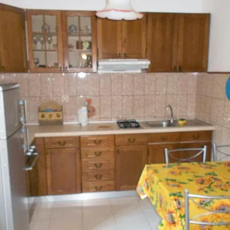 With A Parking Space - 7984 アパート