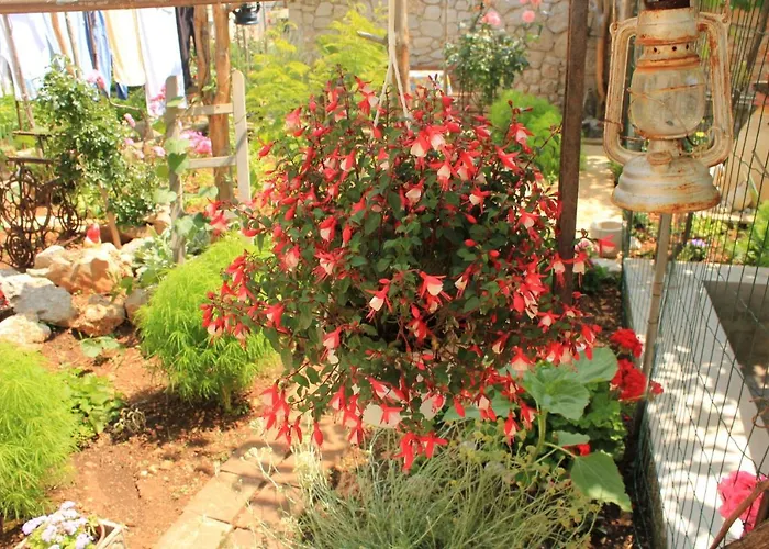 With A Parking Space - 7984 * Cres