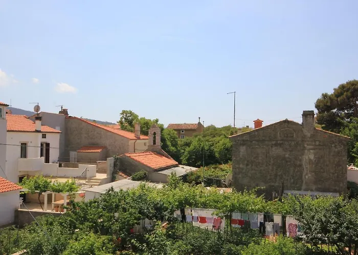 With A Parking Space - 7984 *