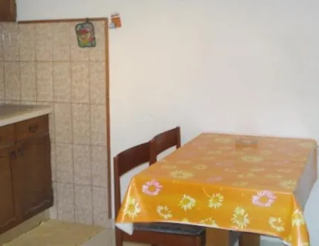 With A Parking Space - 7984 *