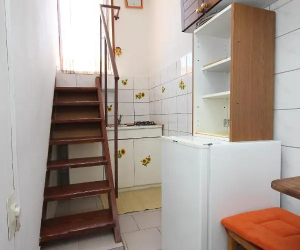 With A Parking Space - 7984 דירה *