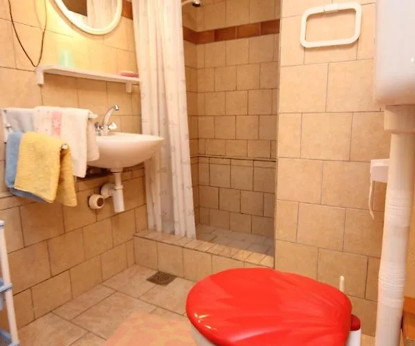 With A Parking Space - 7984 דירה *