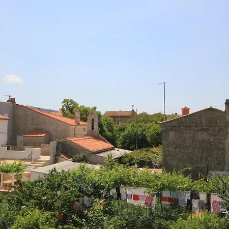 With A Parking Space - 7984 *